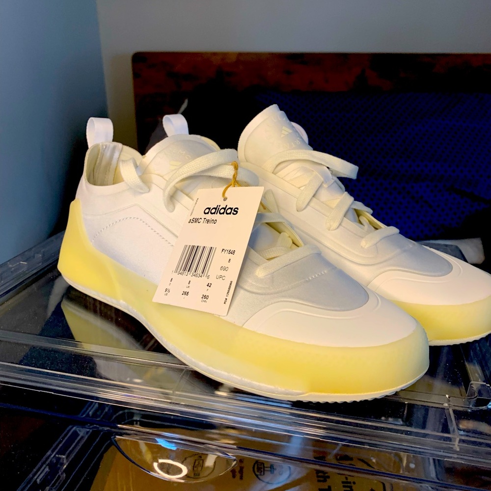 Stella McCartney size 9.5 Addidas Boost .. hard to find brand new never worn